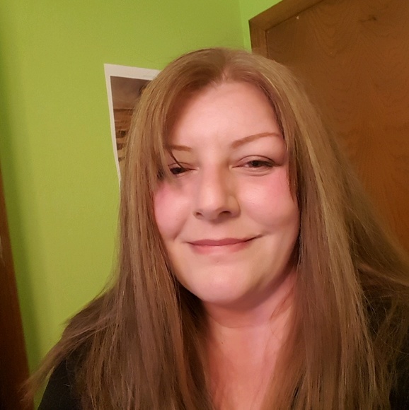 Meet your Posher, Amy - Picture 1 of 1